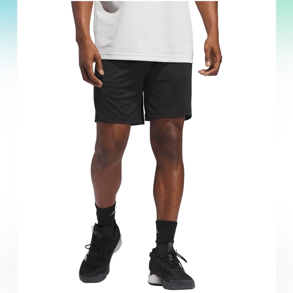 adidas Men's Legends 3-Stripes 7" Shorts Size: M